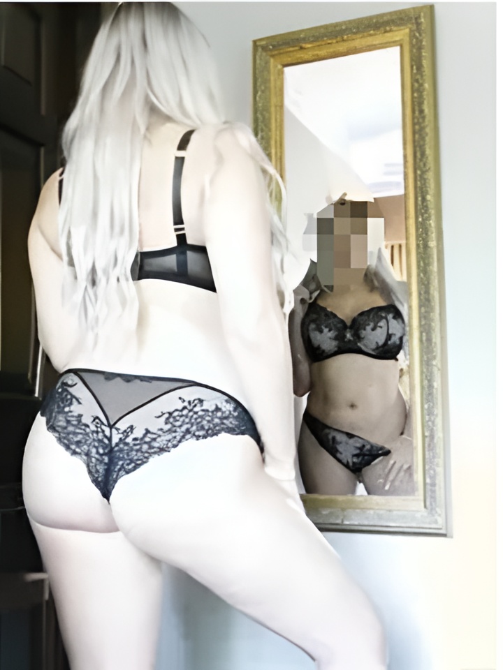 Инга привлекальеная девушка из Соснового бора цена от 2500 руб