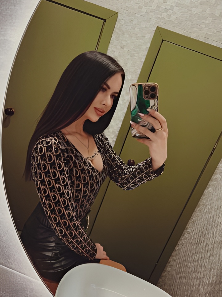 Юлия привлекальеная девушка из Соснового бора цена от 5000 руб