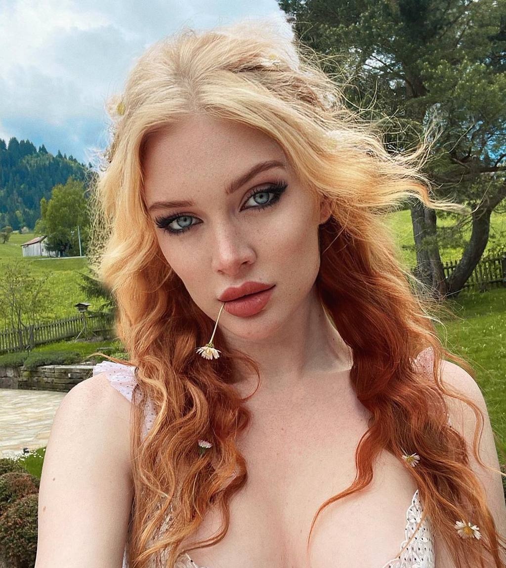 Даша привлекальеная девушка из Соснового бора цена от 3000 руб