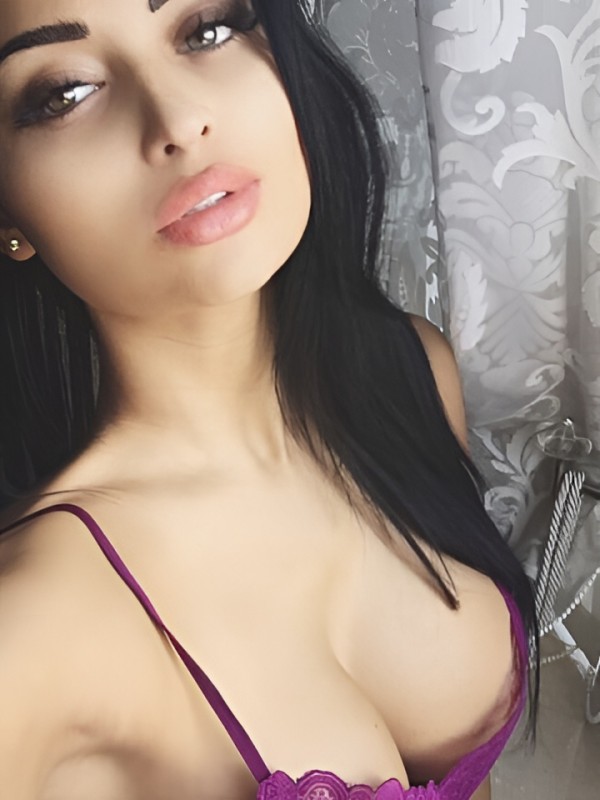 Лилия привлекательная девушка из Соснового бора цена от 1500 руб